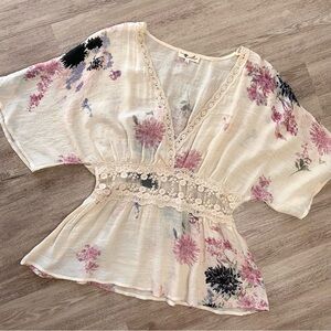 Wink Clothing Floral Lace Tunic Blouse Size Medium